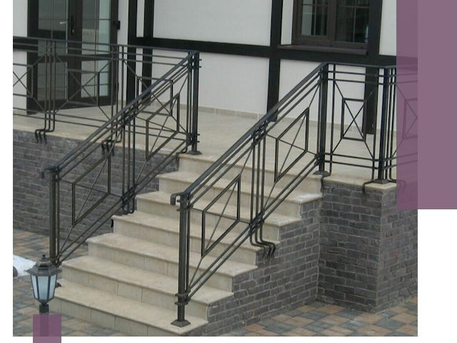 Перила для крыльца в Спасске-Дальнем — монтаж, изготовление и установка