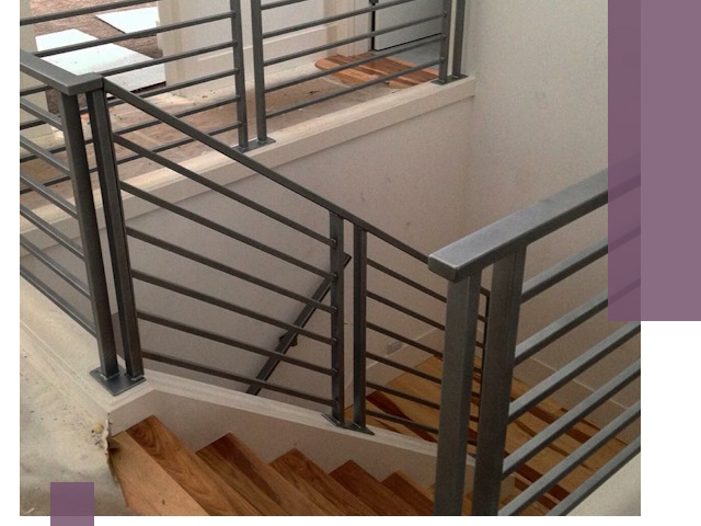 Изготовление поручней из металла и дерева в Спасске-Дальнем